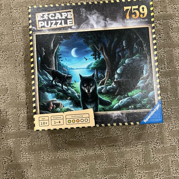 Ravensburger Curse of The Wolves 759 Piece Jigsaw Puzzle Kids Adults Escape Room - Picture 2 of 3